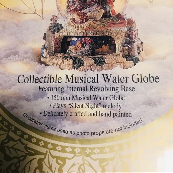 Collectible Musical Water Globe - Picture 9 of 11